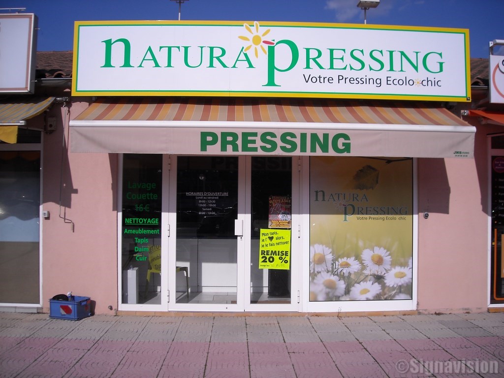 Enseigne Natura Pressing - Trans En Provence